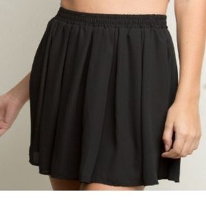 Women's Brandy Melville Black Mini Skater Skirt OS